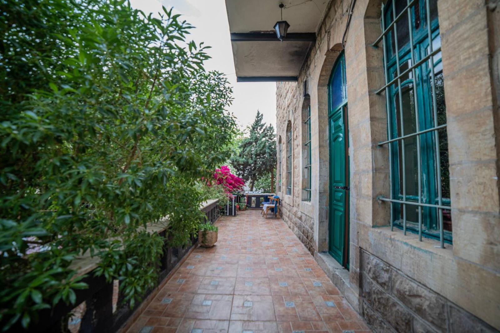 Central House With Beautiful Garden Amman Extérieur photo